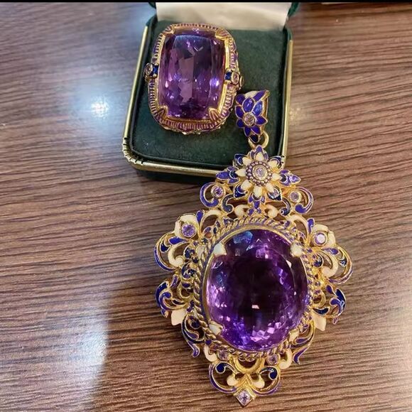 Vintage Inspired Royal Amethyst Necklace - Picture 7 of 12